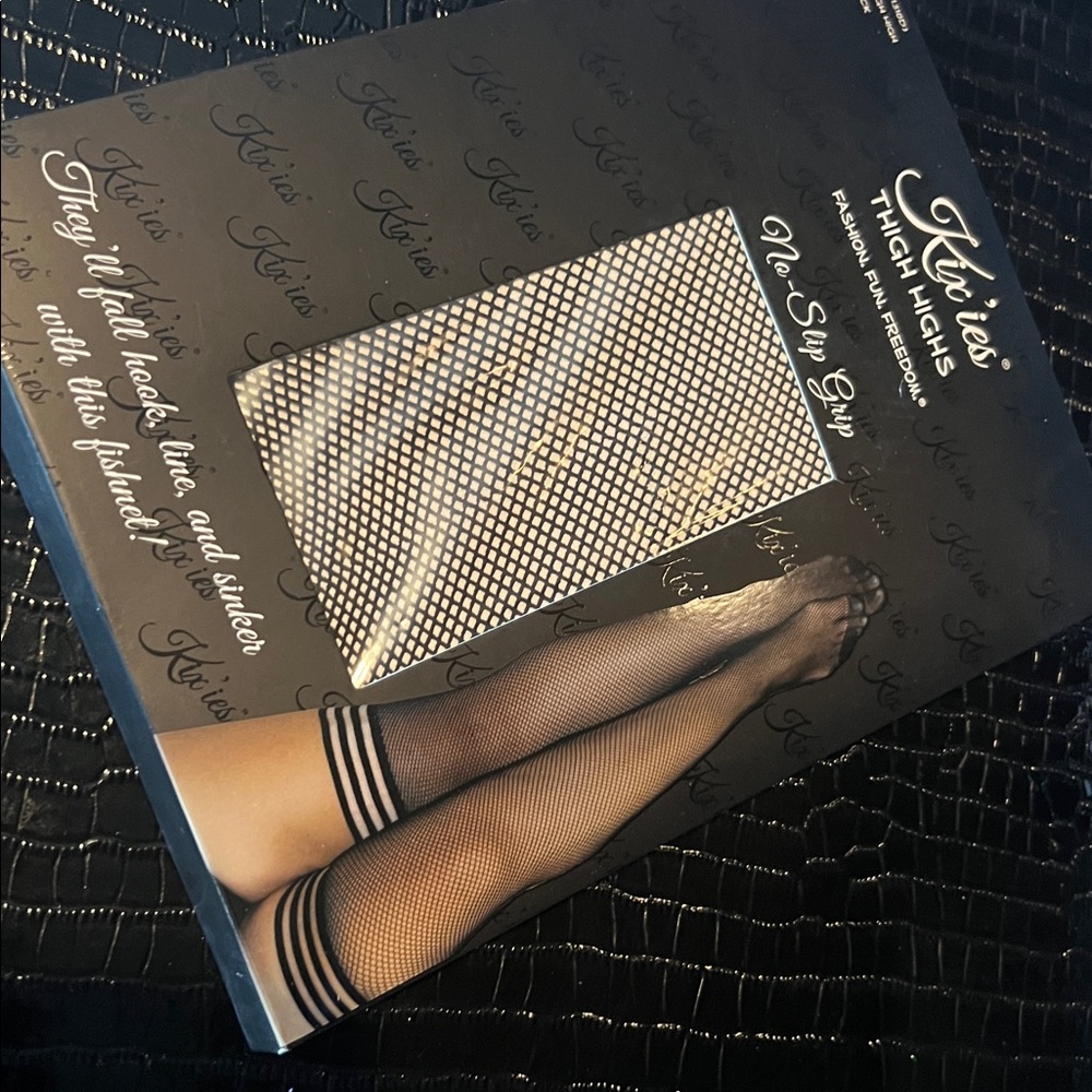 KIX’IES Fishnet Thigh Highs with No-Slip Grip - Rare Size D 🖤